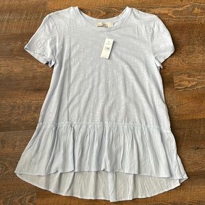 LOFT Light Blue SS Ruffle Bottom Tee - NWT - Small